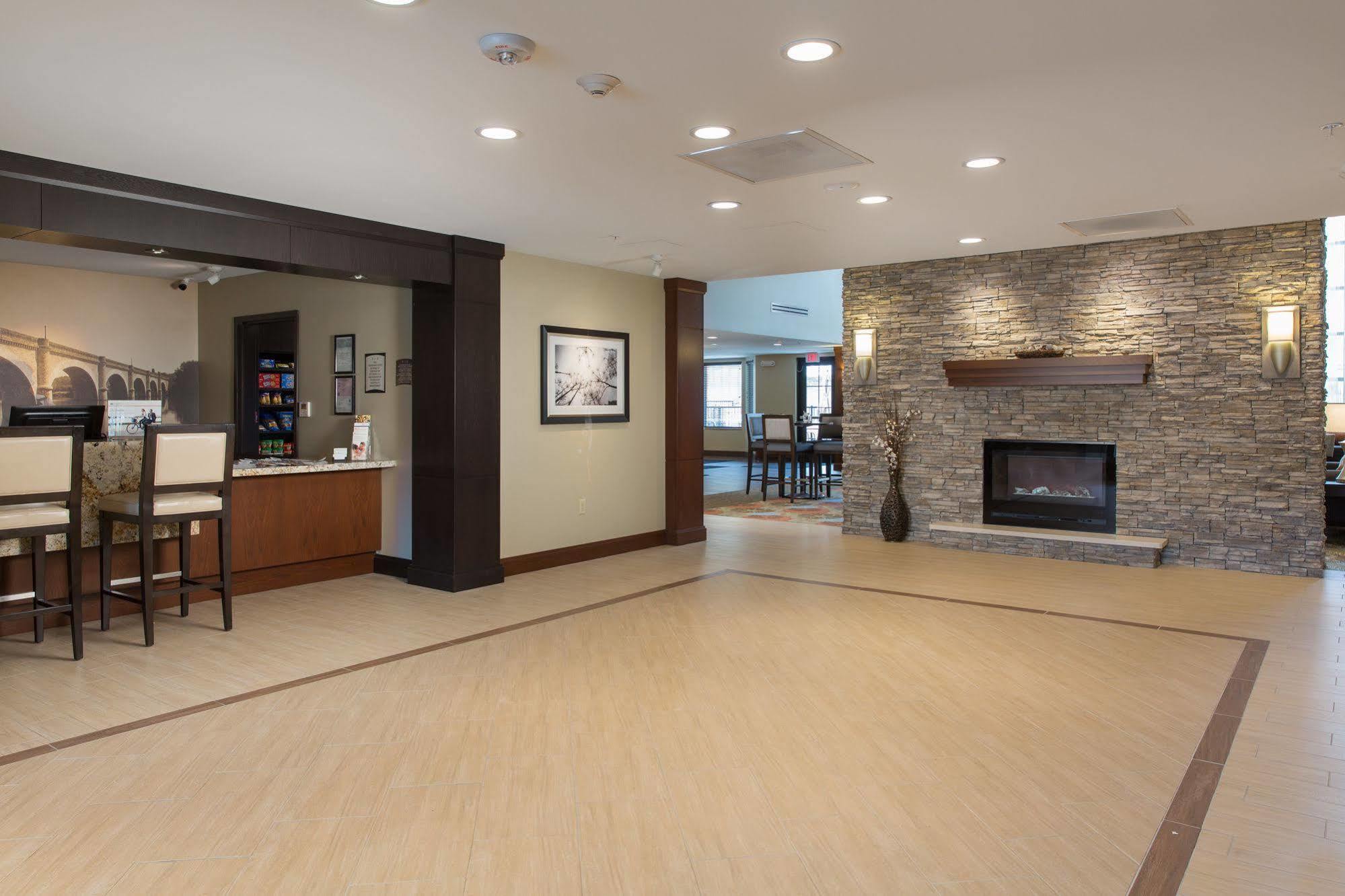 Staybridge Suites Corona South By Ihg Exteriör bild